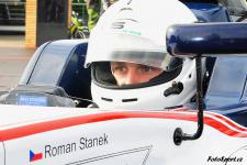 Roman Staněk vede šampionát ADAC F4 ...
